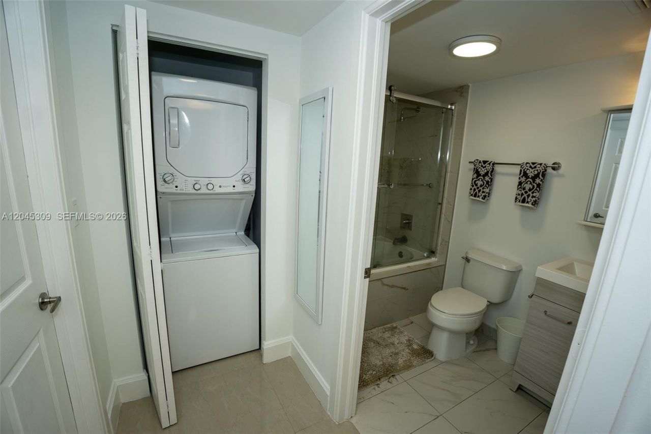 2951 S Bayshore Dr , Unit 716, Miami, FL 33133 Photo