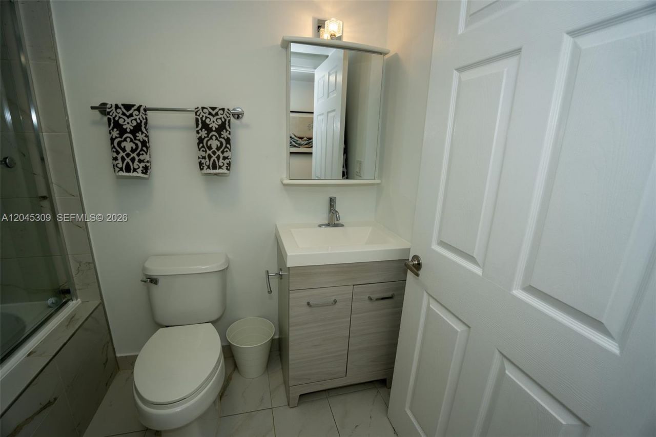2951 S Bayshore Dr , Unit 716, Miami, FL 33133 Photo