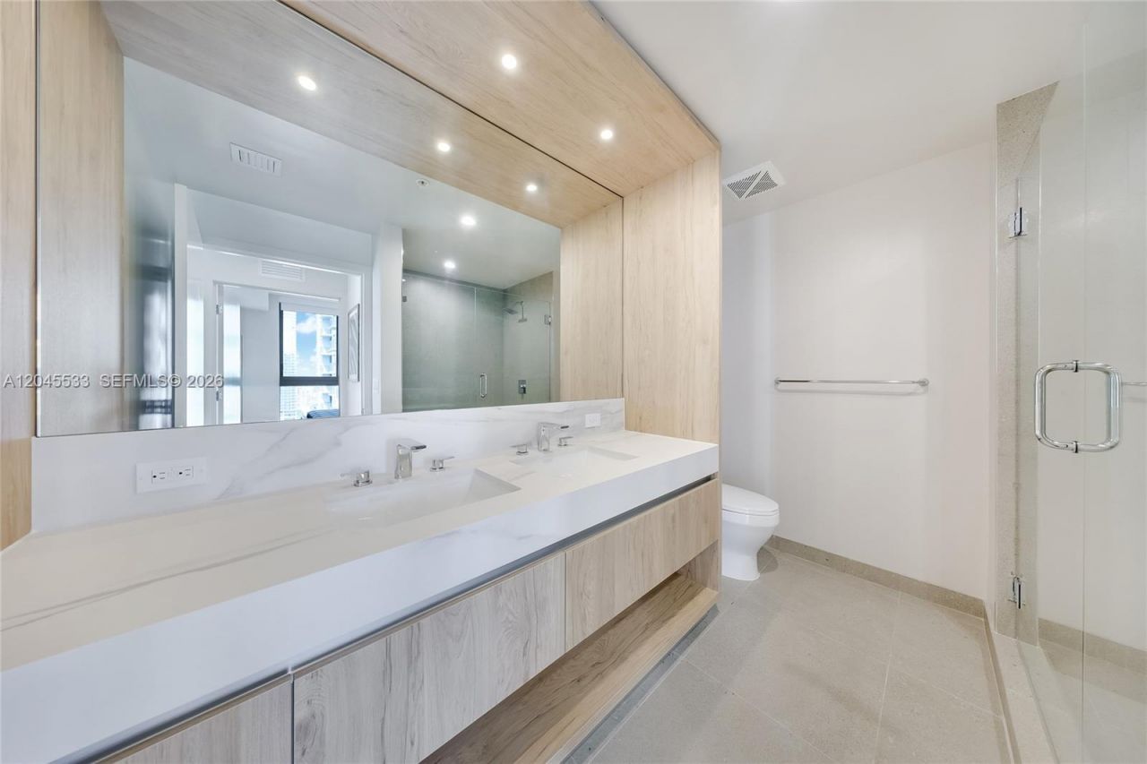 11 NE 6th St , Unit 3209, Miami, FL 33132 Photo