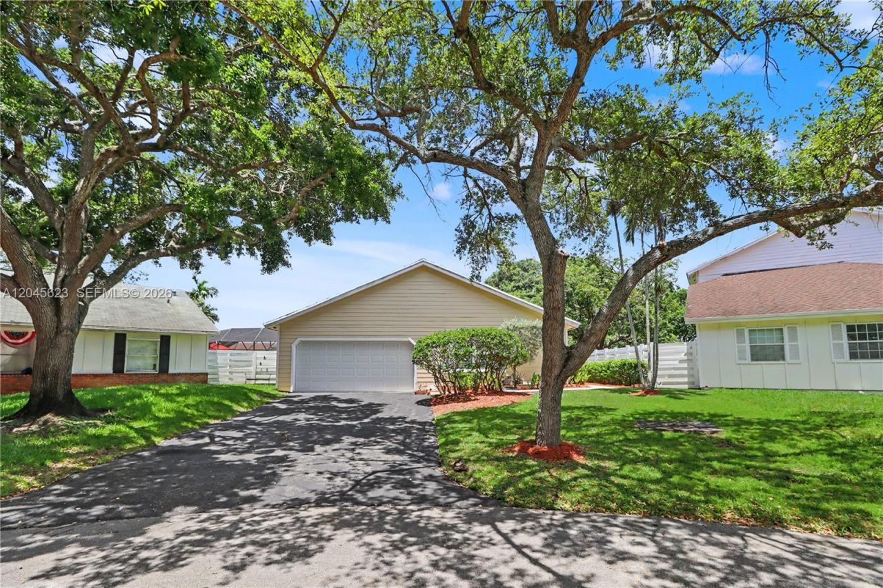 14958 SW 143rd Pl , Miami, FL 33186 Photo