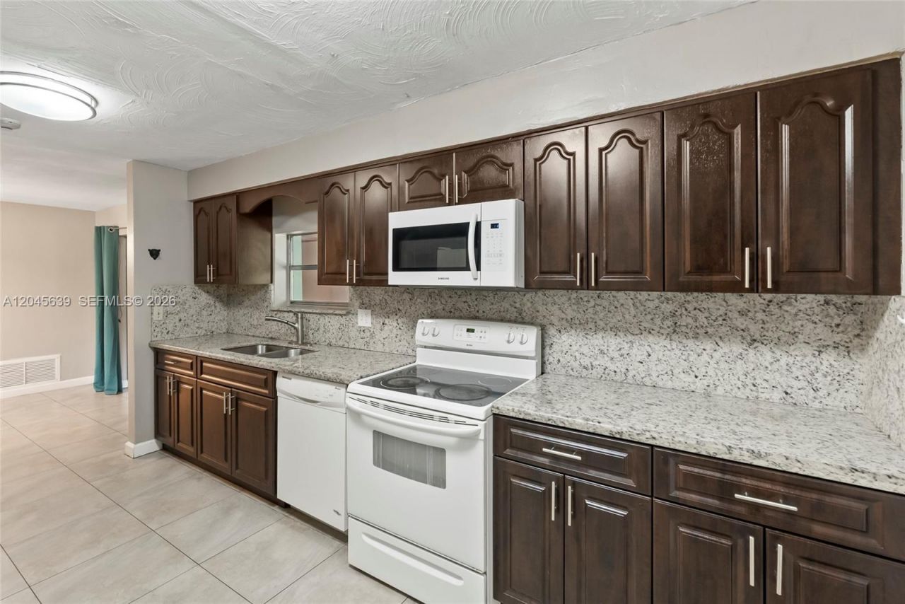5081 SW 95th Ave , Cooper City, FL 33328 Photo