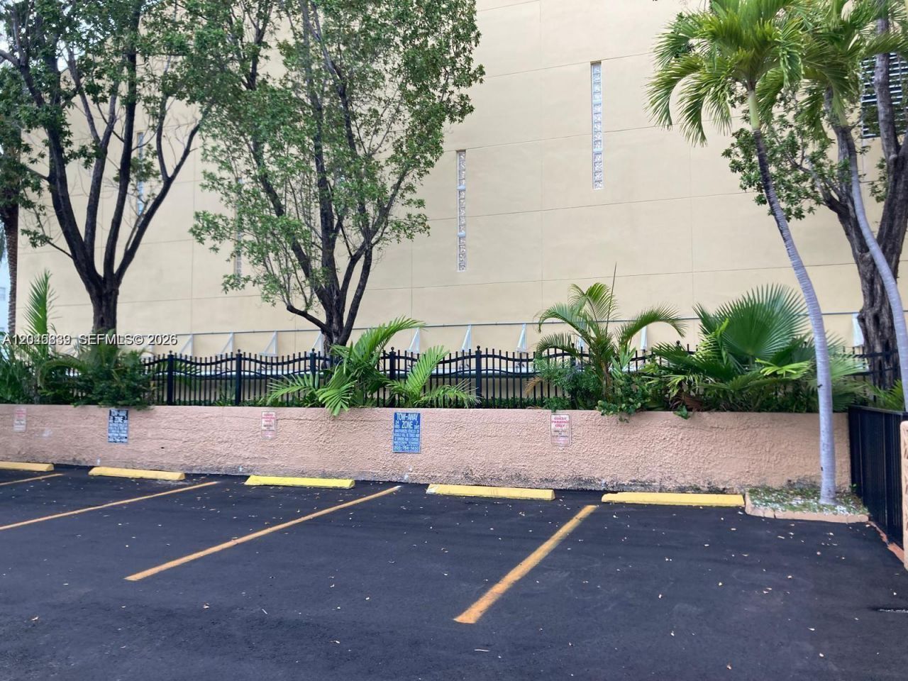 18100 Atlantic Blvd , Unit 312, Sunny Isles Beach, FL 33160 Photo