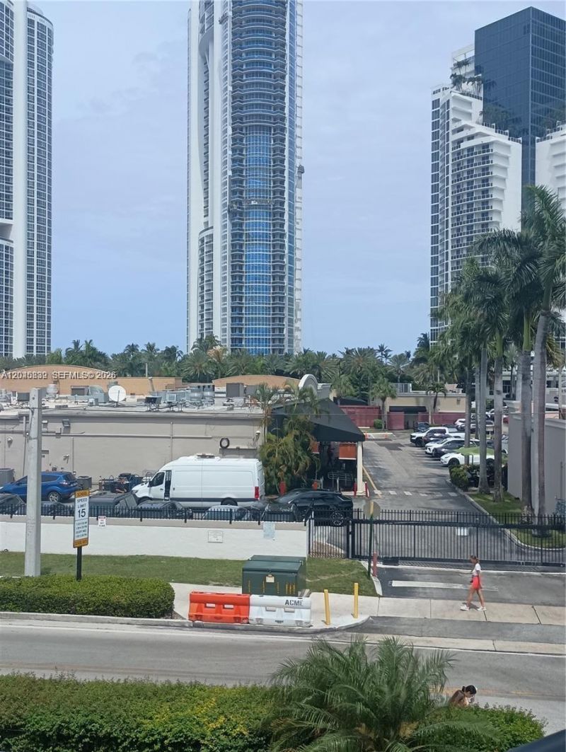 18100 Atlantic Blvd , Unit 312, Sunny Isles Beach, FL 33160 Photo