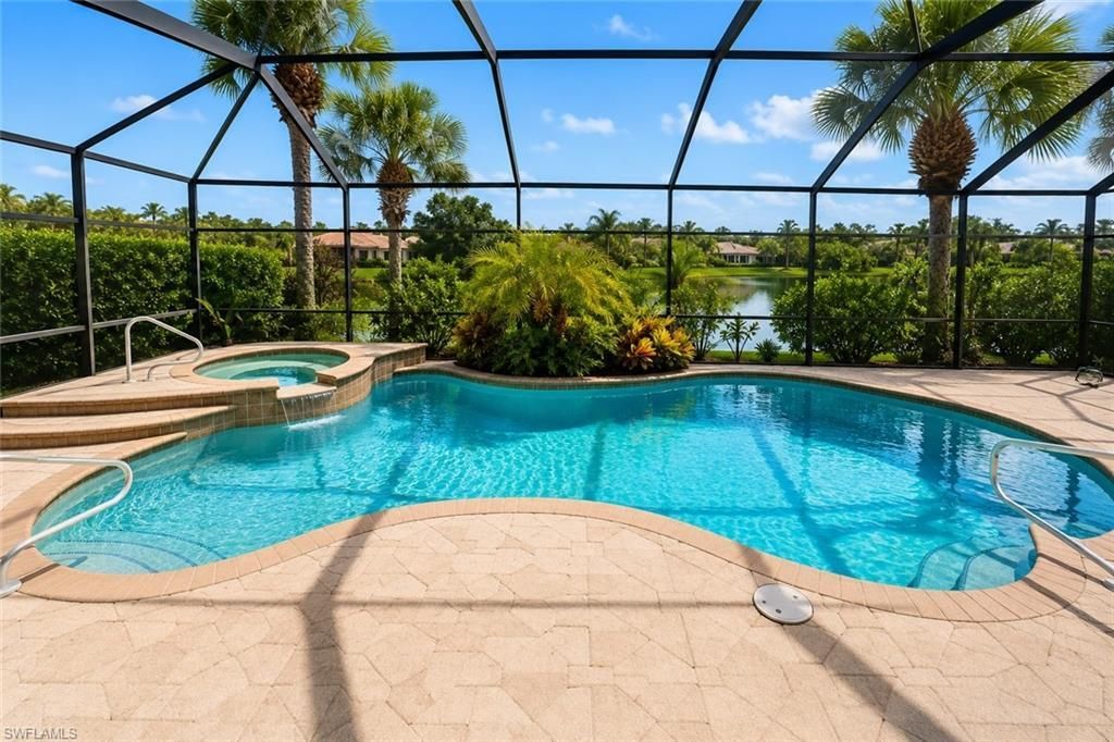 8263 Potomac Ln, Naples, FL 34104 Photo