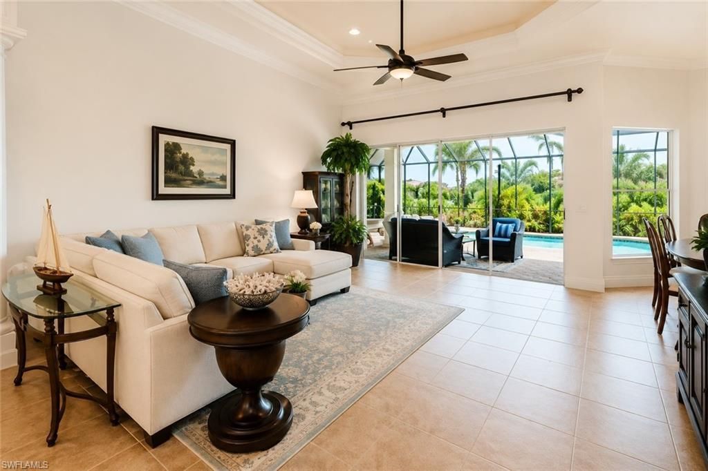 8263 Potomac Ln, Naples, FL 34104 Photo