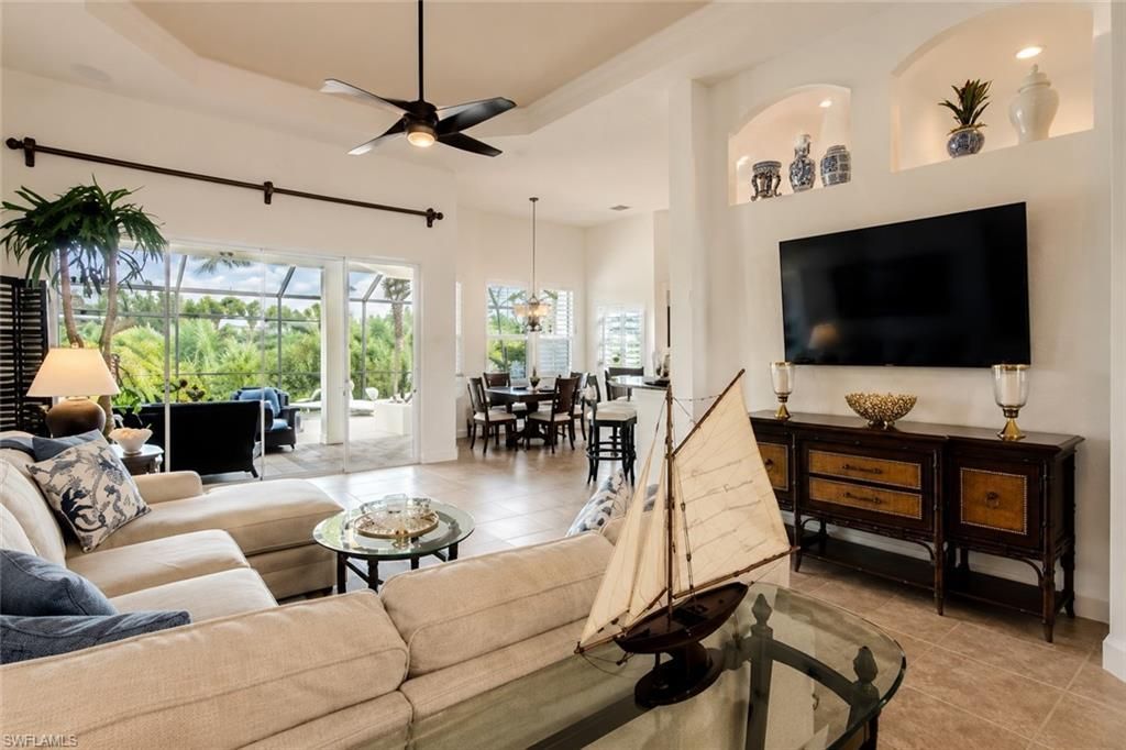 8263 Potomac Ln, Naples, FL 34104 Photo