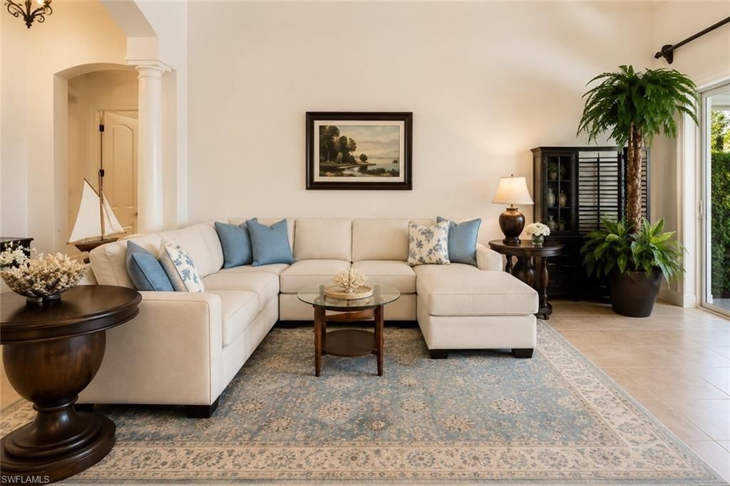 8263 Potomac Ln, Naples, FL 34104 Photo