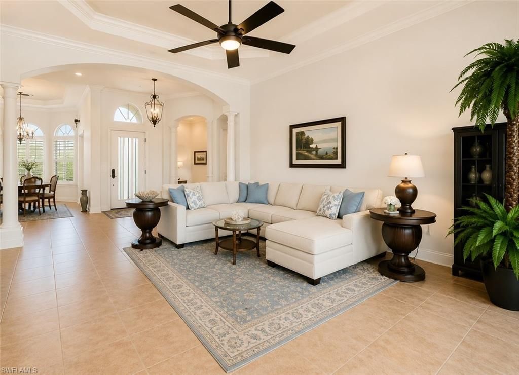 8263 Potomac Ln, Naples, FL 34104 Photo