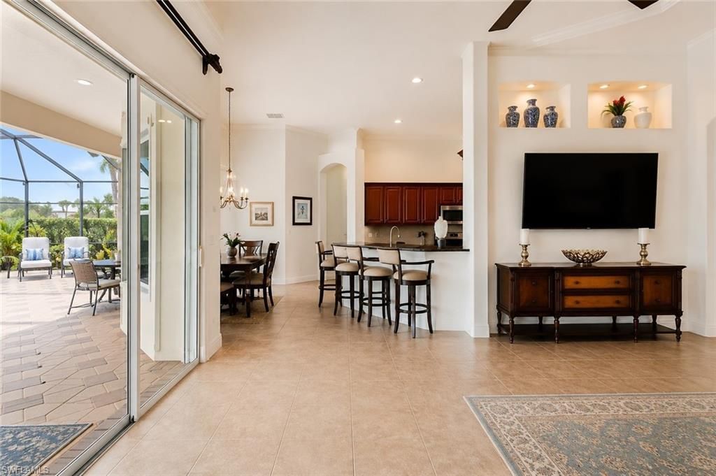 8263 Potomac Ln, Naples, FL 34104 Photo