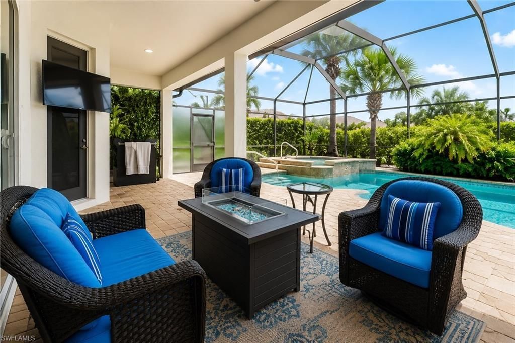 8263 Potomac Ln, Naples, FL 34104 Photo