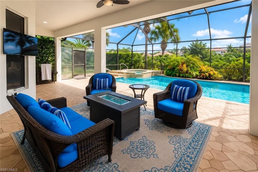8263 Potomac Ln, Naples, FL 34104 Photo