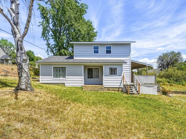 220 N Bridge St, Palouse, WA 99161