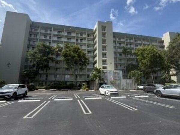 2240 N Cypress Bend Drive, Unit 904, Pompano Beach, FL 33069