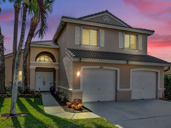 5222 Prairie Dunes Village Circle, Lake Worth, FL 33463