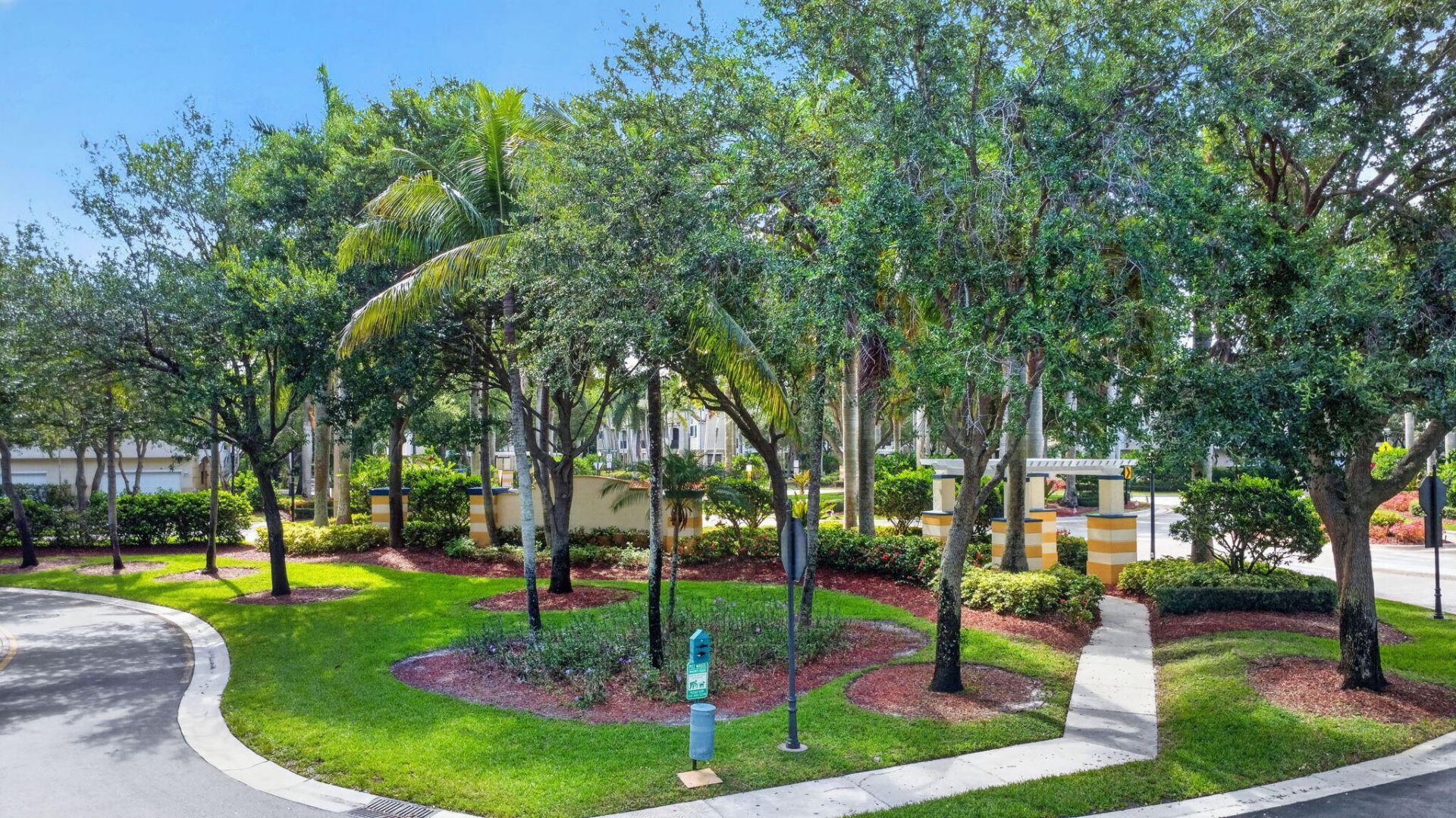 3117 N Evergreen Circle, Boynton Beach, FL 33426 Photo