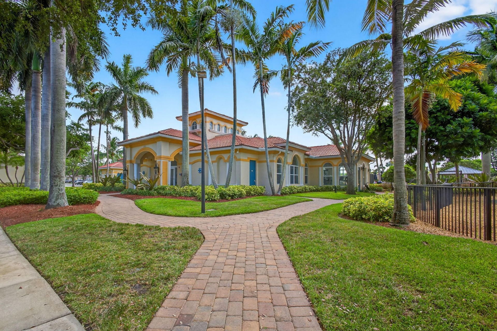 3117 N Evergreen Circle, Boynton Beach, FL 33426 Photo