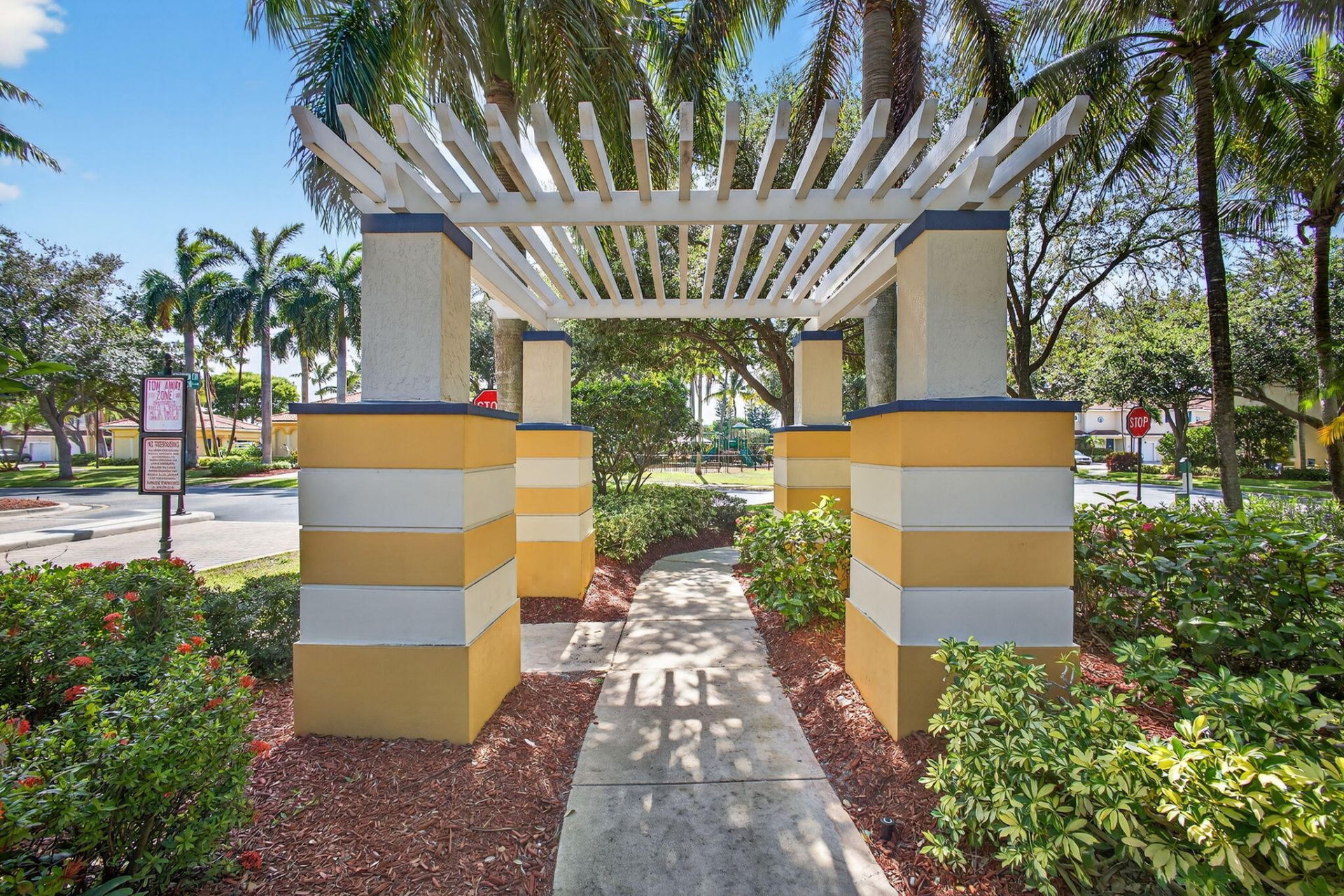 3117 N Evergreen Circle, Boynton Beach, FL 33426 Photo