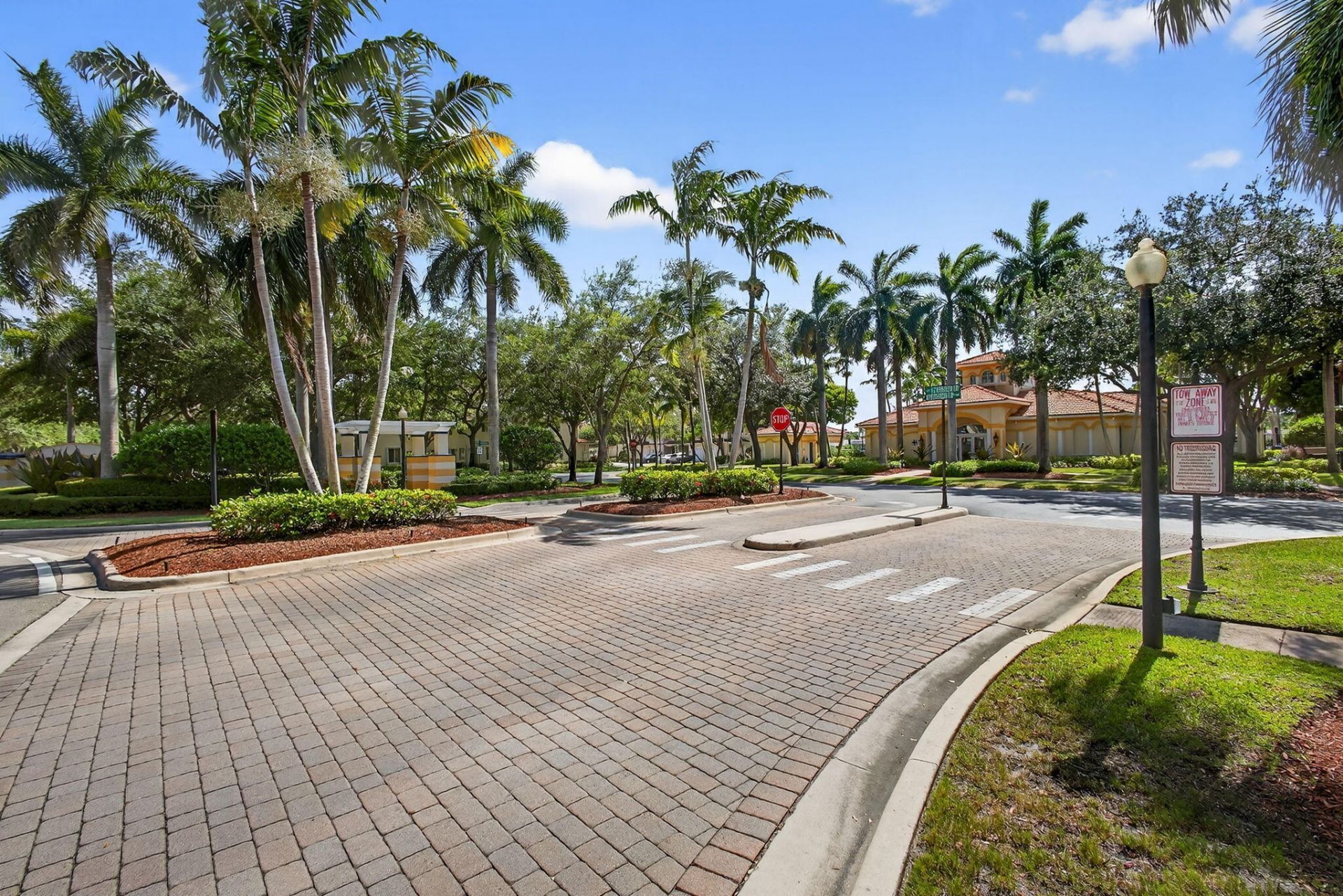3117 N Evergreen Circle, Boynton Beach, FL 33426 Photo