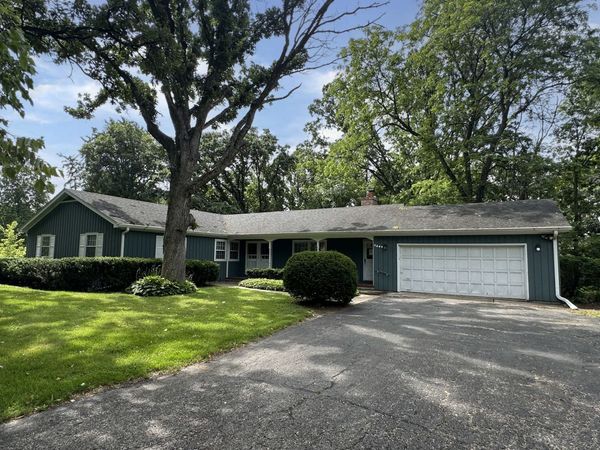7409 Chesterfield Road , Crystal Lake, IL 60012