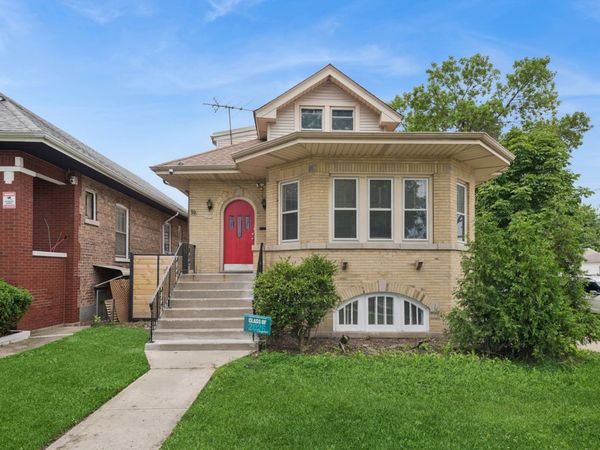 2656 N Newcastle Avenue , Chicago, IL 60707