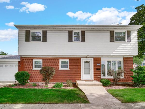 1800 W Sibley Street , Park Ridge, IL 60068