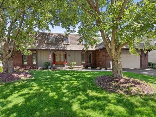 1490 Wood Avenue, Downers Grove, IL 60515
