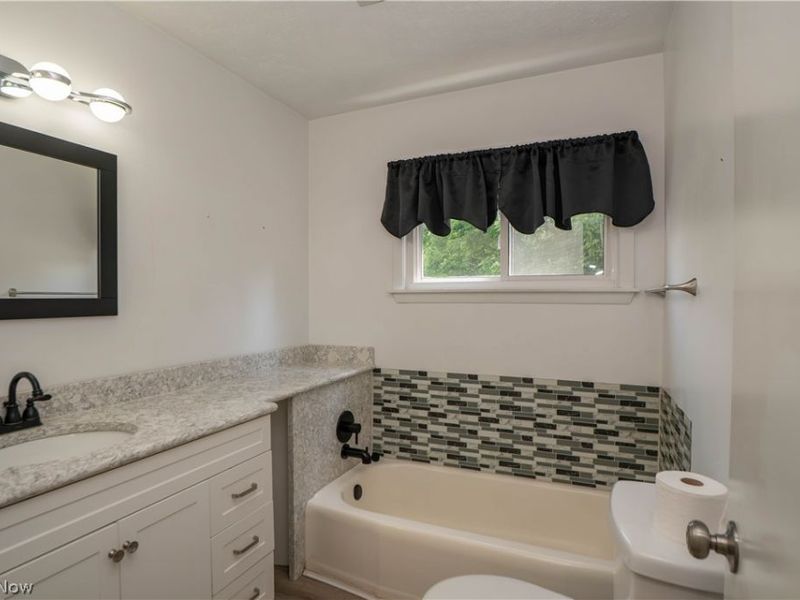 511 Taff Circle, Louisville, OH 44641 Photo 19