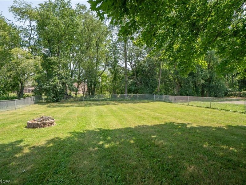 511 Taff Circle, Louisville, OH 44641 Photo 31