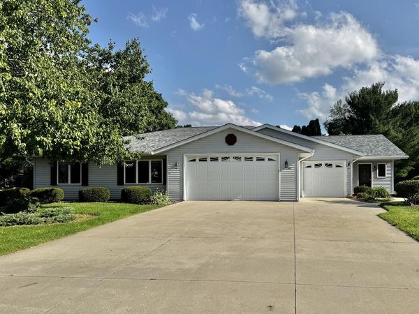 1303 Hadley COURT, Watertown, WI 53098