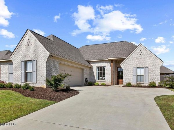 313 E Buttonwood Lane, Canton, MS 39046