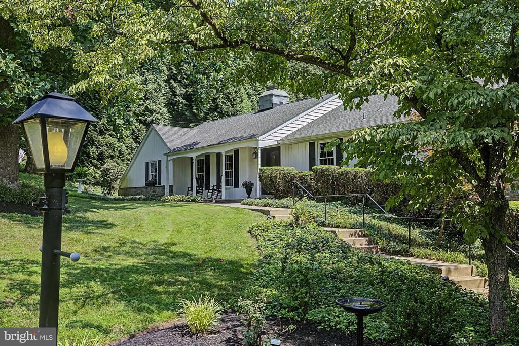 711 Ambleside Drive, Wilmington, DE 19808 Main Photo