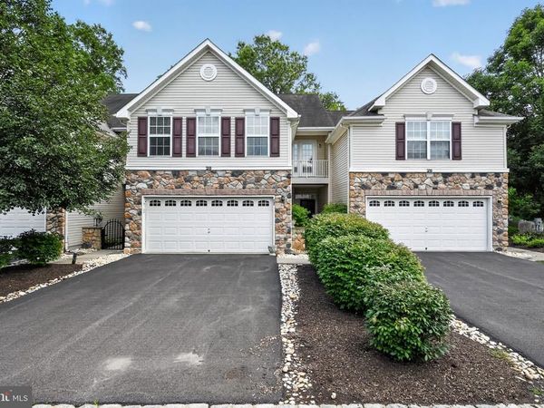 28 SUTTON COURT , PENNINGTON, NJ 08534