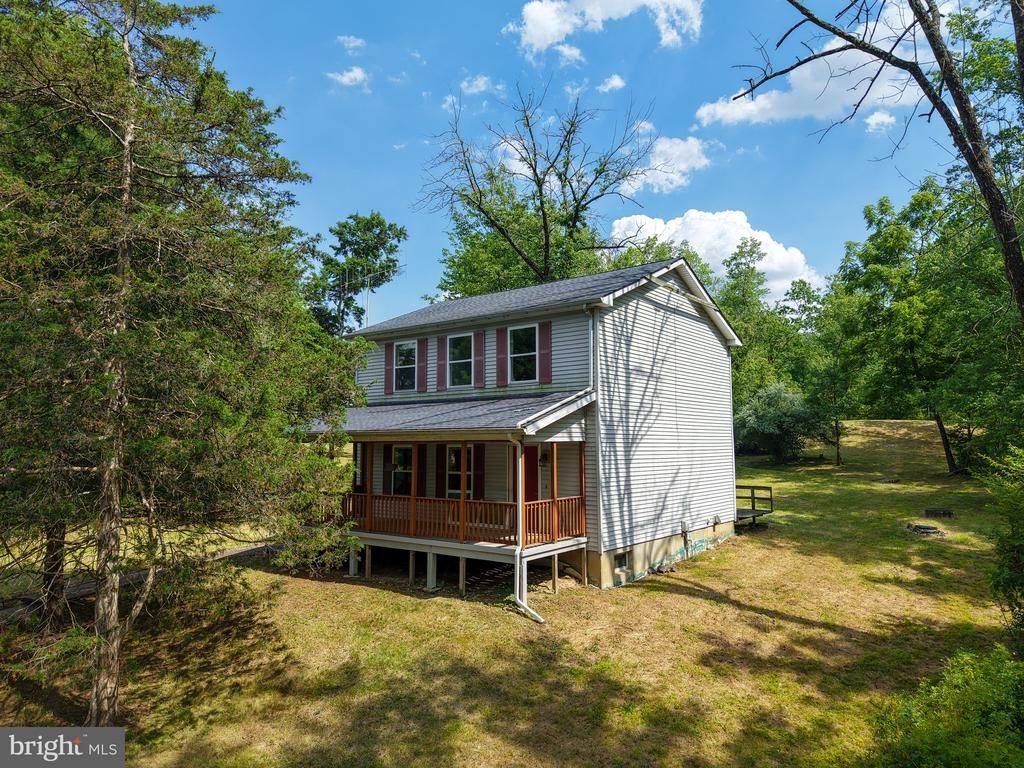 2015 AQUETONG ROAD , NEW HOPE, PA 18938