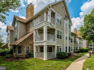 5632 WILLOUGHBY NEWTON DRIVE, Unit 13, CENTREVILLE, VA 20120