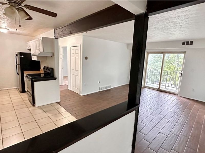 8557 N Akins Road, Unit 204, North Royalton, OH 44133 Photo 3