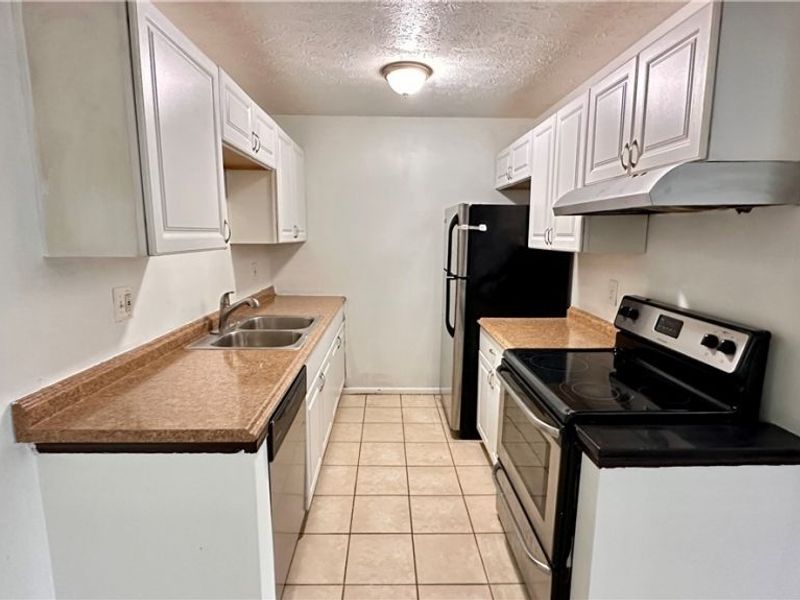 8557 N Akins Road, Unit 204, North Royalton, OH 44133 Photo 5