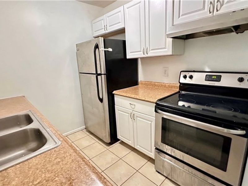 8557 N Akins Road, Unit 204, North Royalton, OH 44133 Photo 7