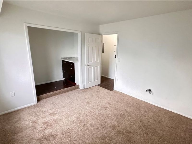 8557 N Akins Road, Unit 204, North Royalton, OH 44133 Photo 9