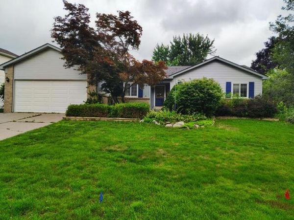 24672 Simmons Drive, Novi, MI 48374