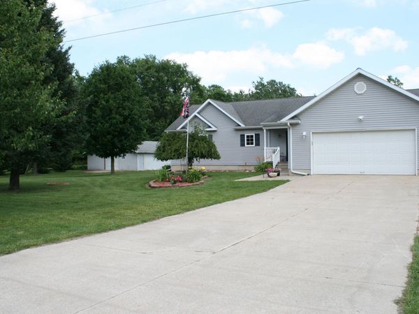 14021 Pardee Road, Buchanan, MI 49107