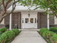 150 S Oak Park Avenue, Oak Park, IL 60302 primary photo