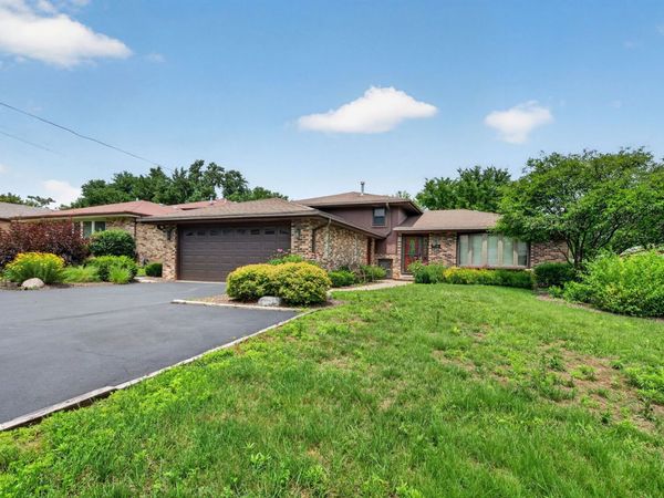 8118 Gladys Lane , Palos Hills, IL 60465