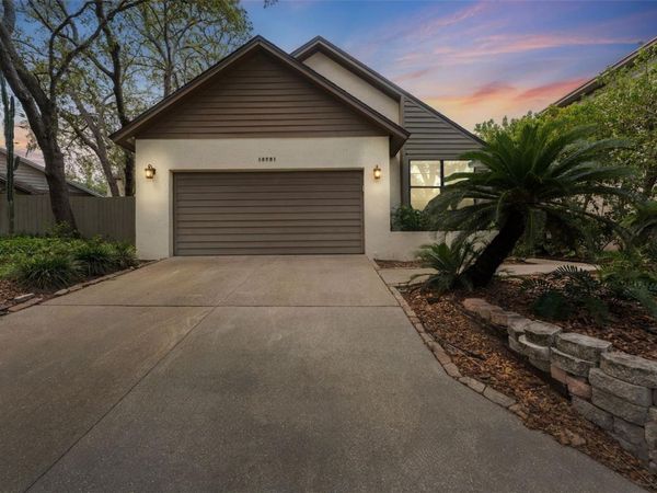 13721 LAZY OAK DRIVE , TAMPA, FL 33613