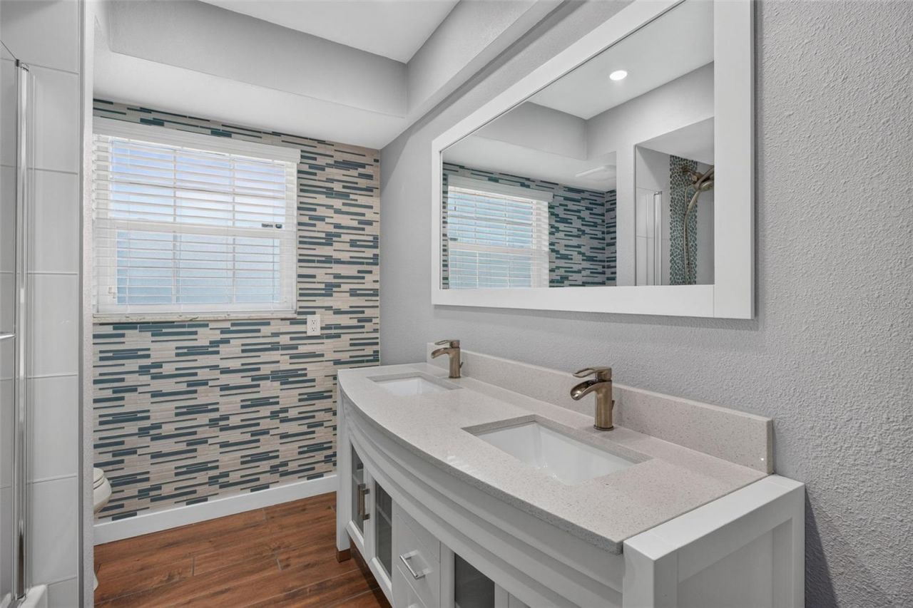 8094 12th Avenue S, Saint Petersburg, FL 33707 Photo