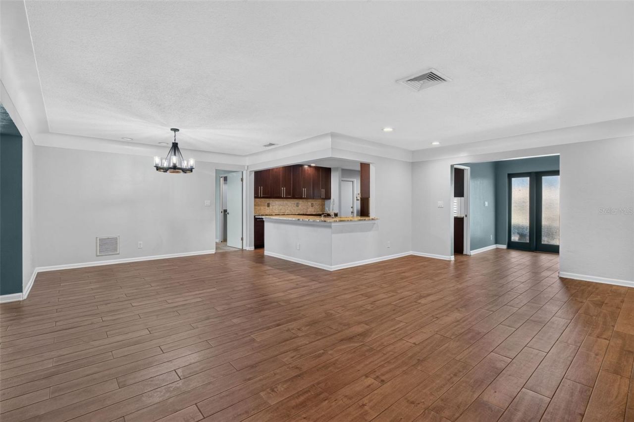 8094 12th Avenue S, Saint Petersburg, FL 33707 Photo