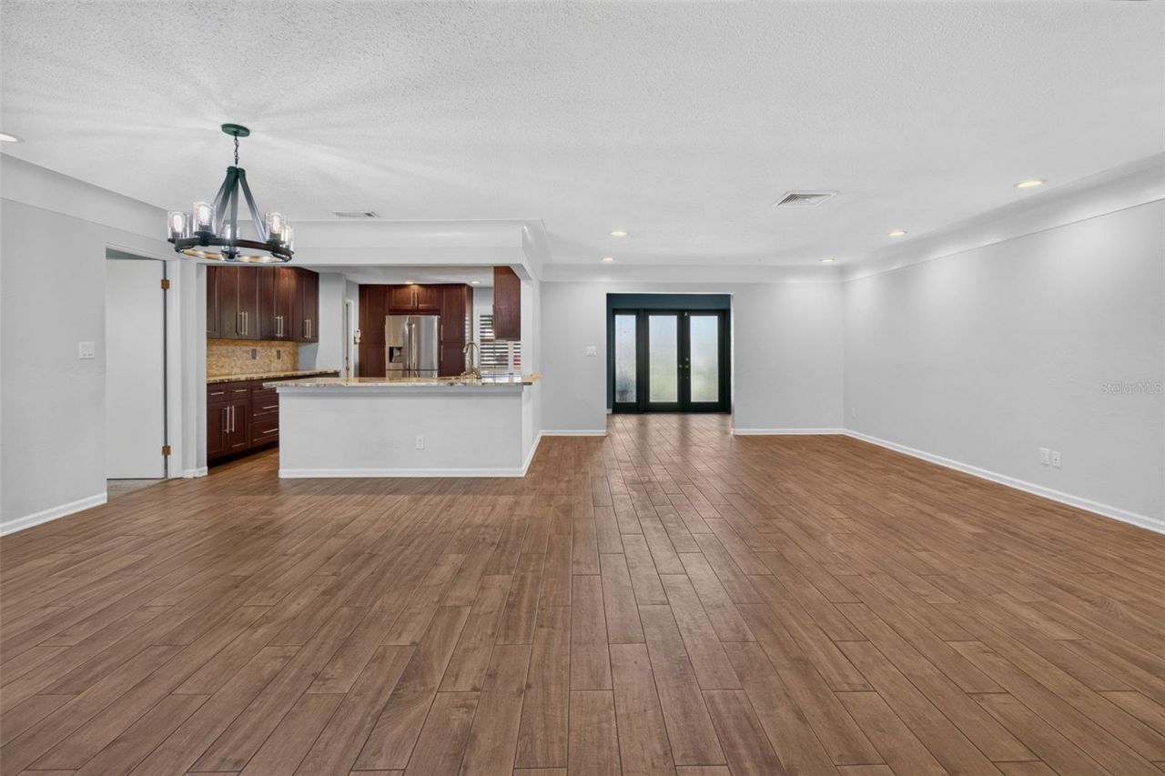 8094 12th Avenue S, Saint Petersburg, FL 33707 Photo