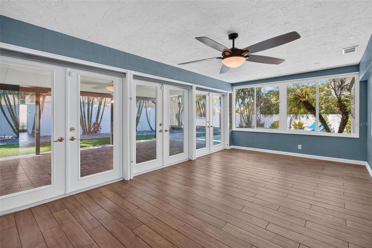 8094 12th Avenue S, Saint Petersburg, FL 33707 Photo