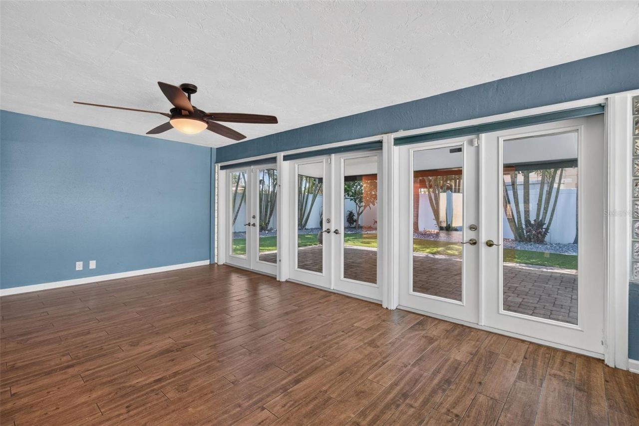 8094 12th Avenue S, Saint Petersburg, FL 33707 Photo