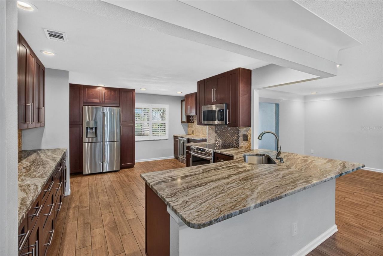8094 12th Avenue S, Saint Petersburg, FL 33707 Photo