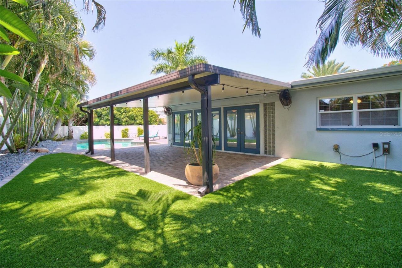 8094 12th Avenue S, Saint Petersburg, FL 33707 Photo